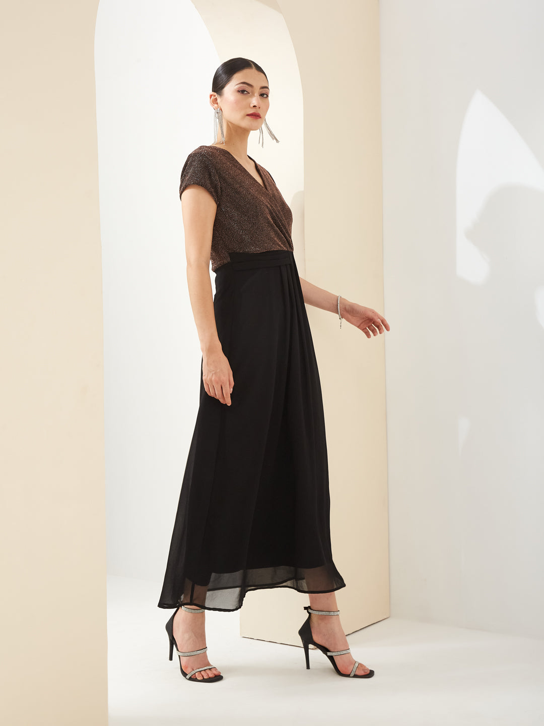 Latin Quarters Women Black V- Neck Short Sleeves A-Line Solid Party Dress