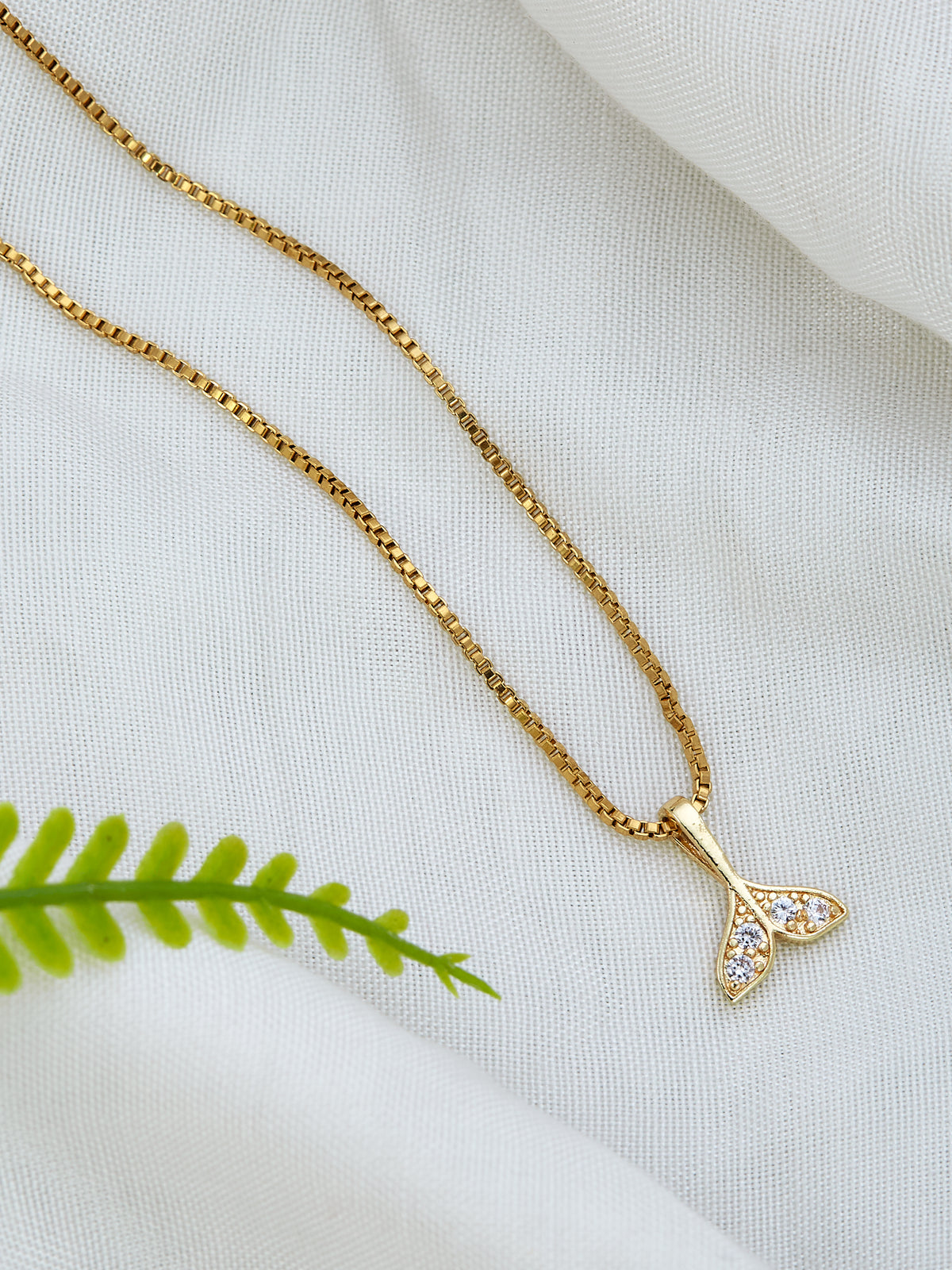 Trendy & Lightweight Gold Plated Chain With Pendant For Women & Girls