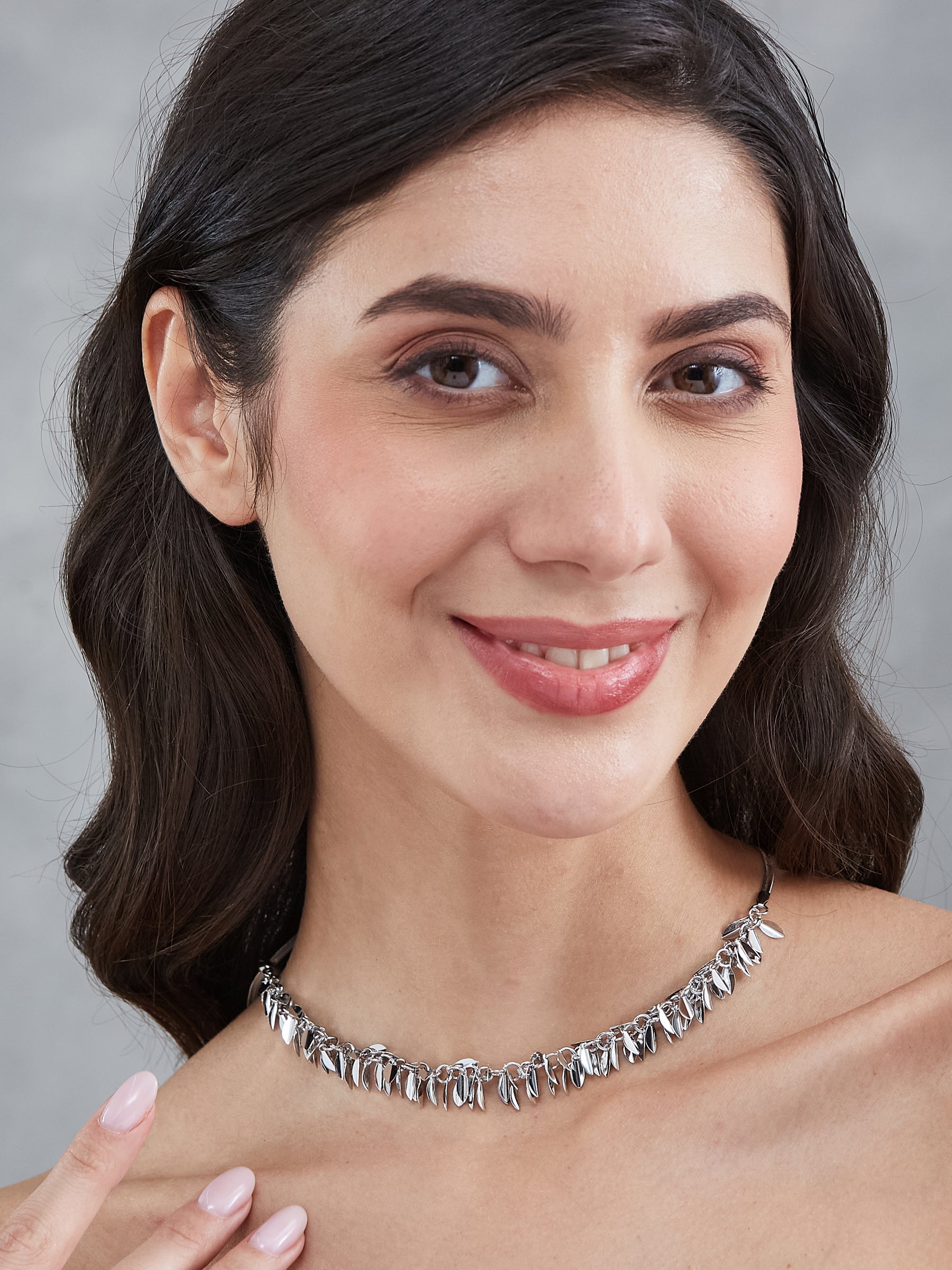 Latin Quarters Women's Silver-Toned Dainty Leaf Drop Choker Necklace