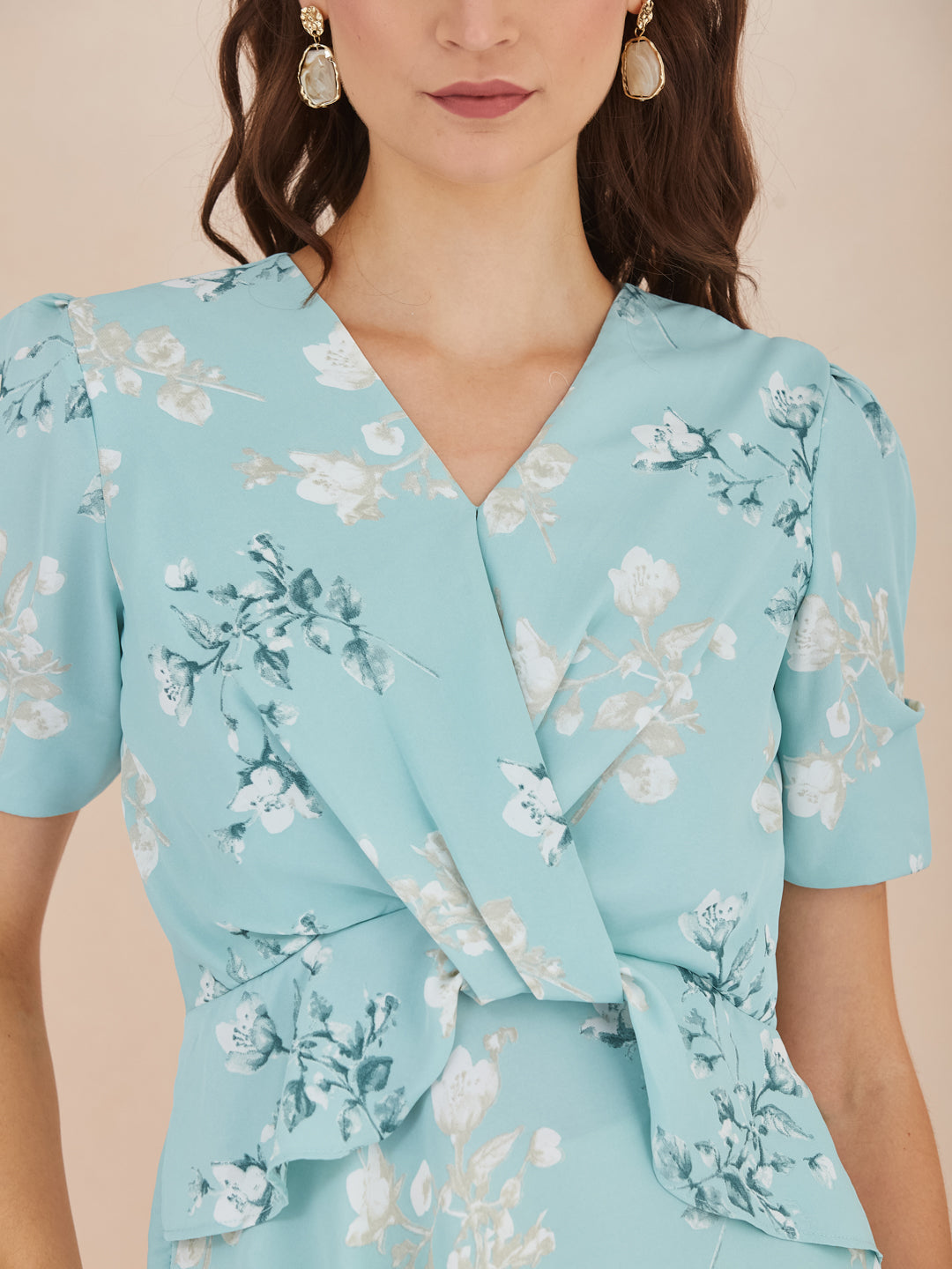 Latin Quarters Women Blue Floral Print Puffed Sleeves V-Neck Top for Casual Occasion