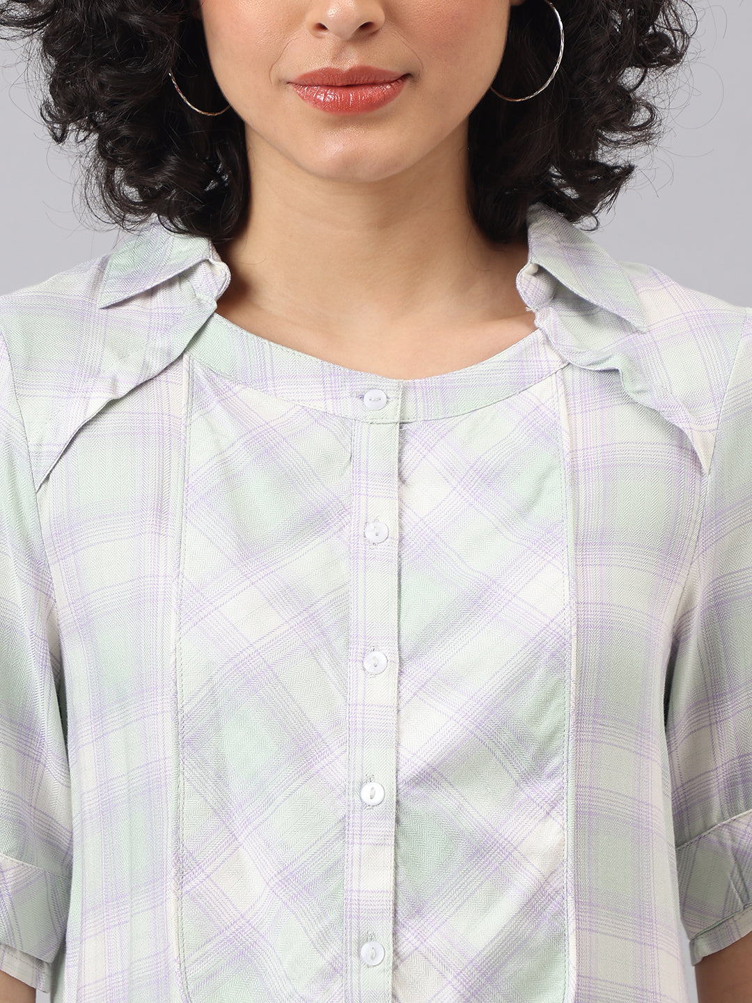 Stylish Green Half Sleeve Collar Checkered Casual Top For Everyday Charm