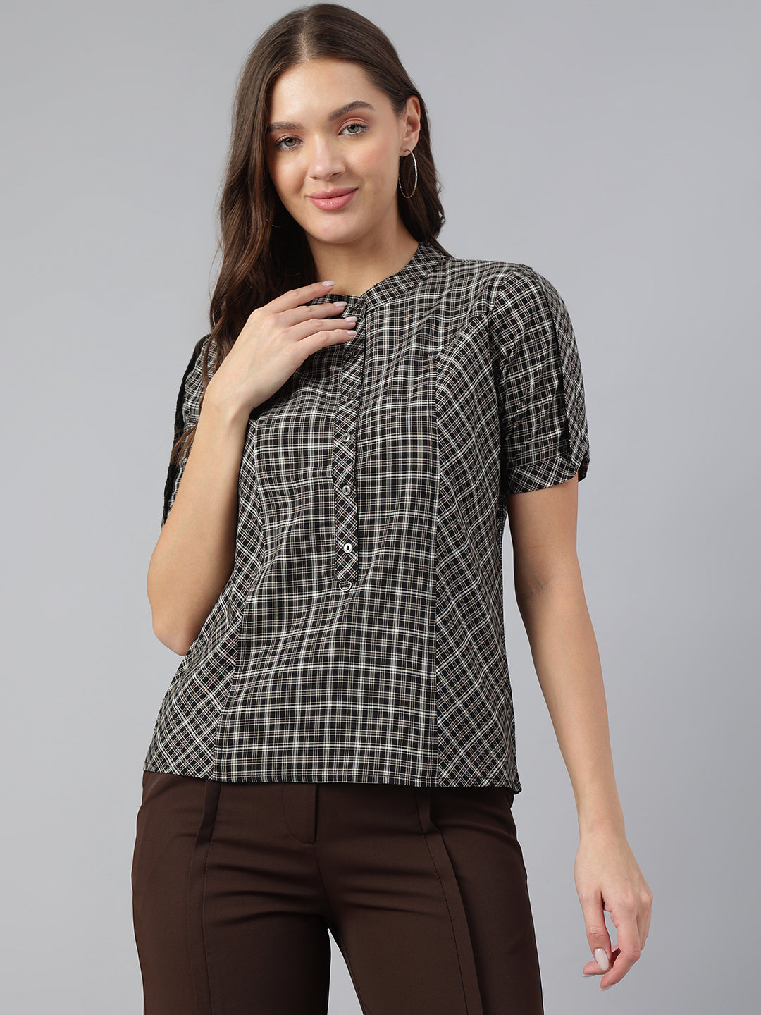 Chic Black Short Sleeve Mandarin Checkered Casual Top For Trendy Looks
