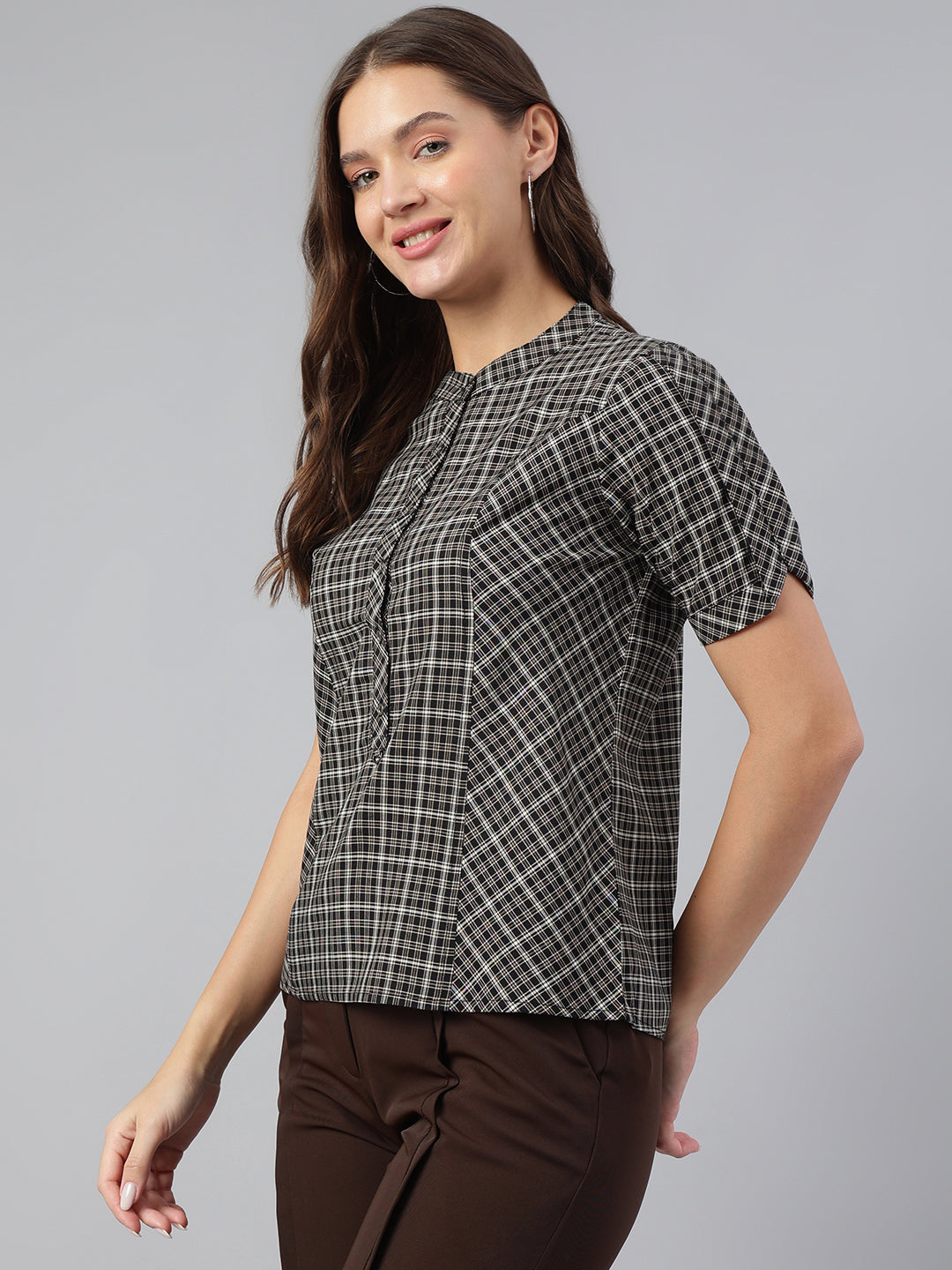 Chic Black Short Sleeve Mandarin Checkered Casual Top For Trendy Looks