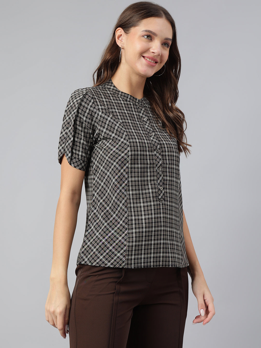 Chic Black Short Sleeve Mandarin Checkered Casual Top For Trendy Looks