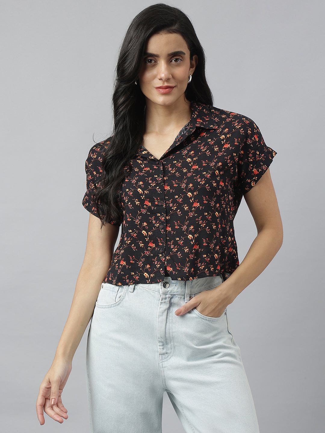 Black Short Sleeves Collared Neck Floral Shirt For Casual Wear