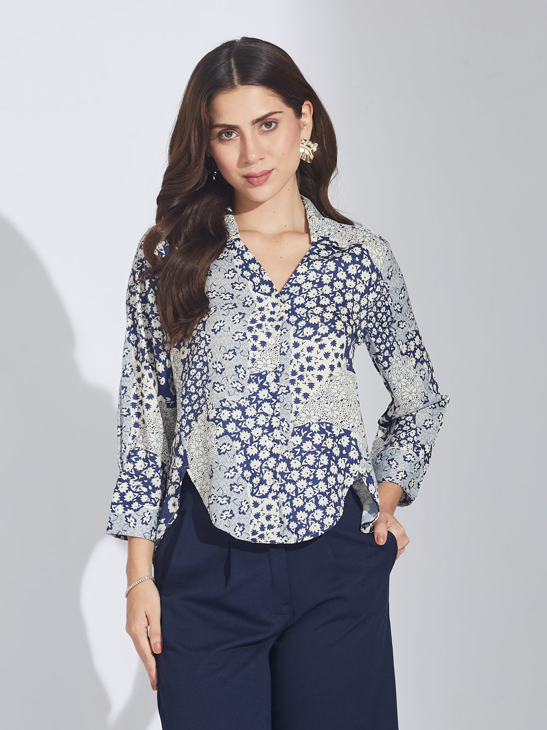 Latin Quarters Women's Blue Floral Print Satin Shirt