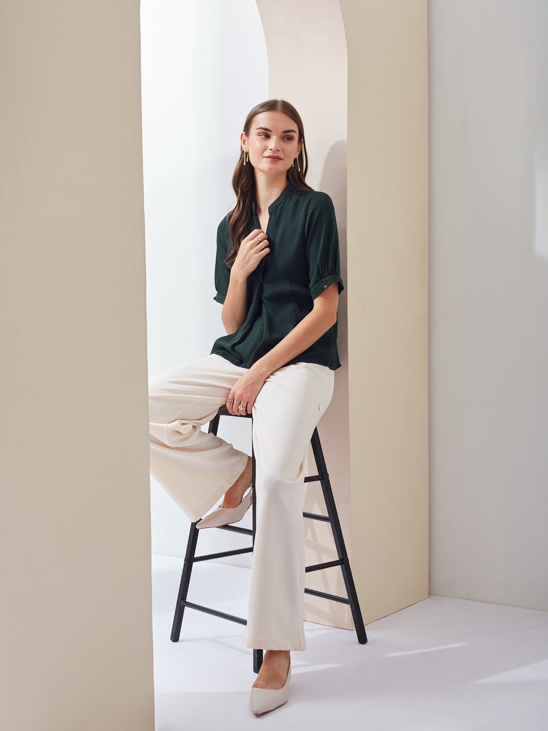 Latin Quarters Women Green Solid Mandarin Collar Short Sleeve Casual Regular Top