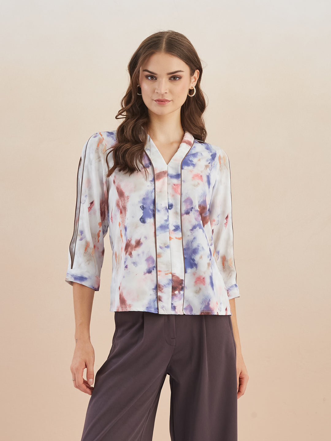 Latin Quarters Women White Abstract Print V-Neck 3/4th Sleeves Top for Casual Occasion