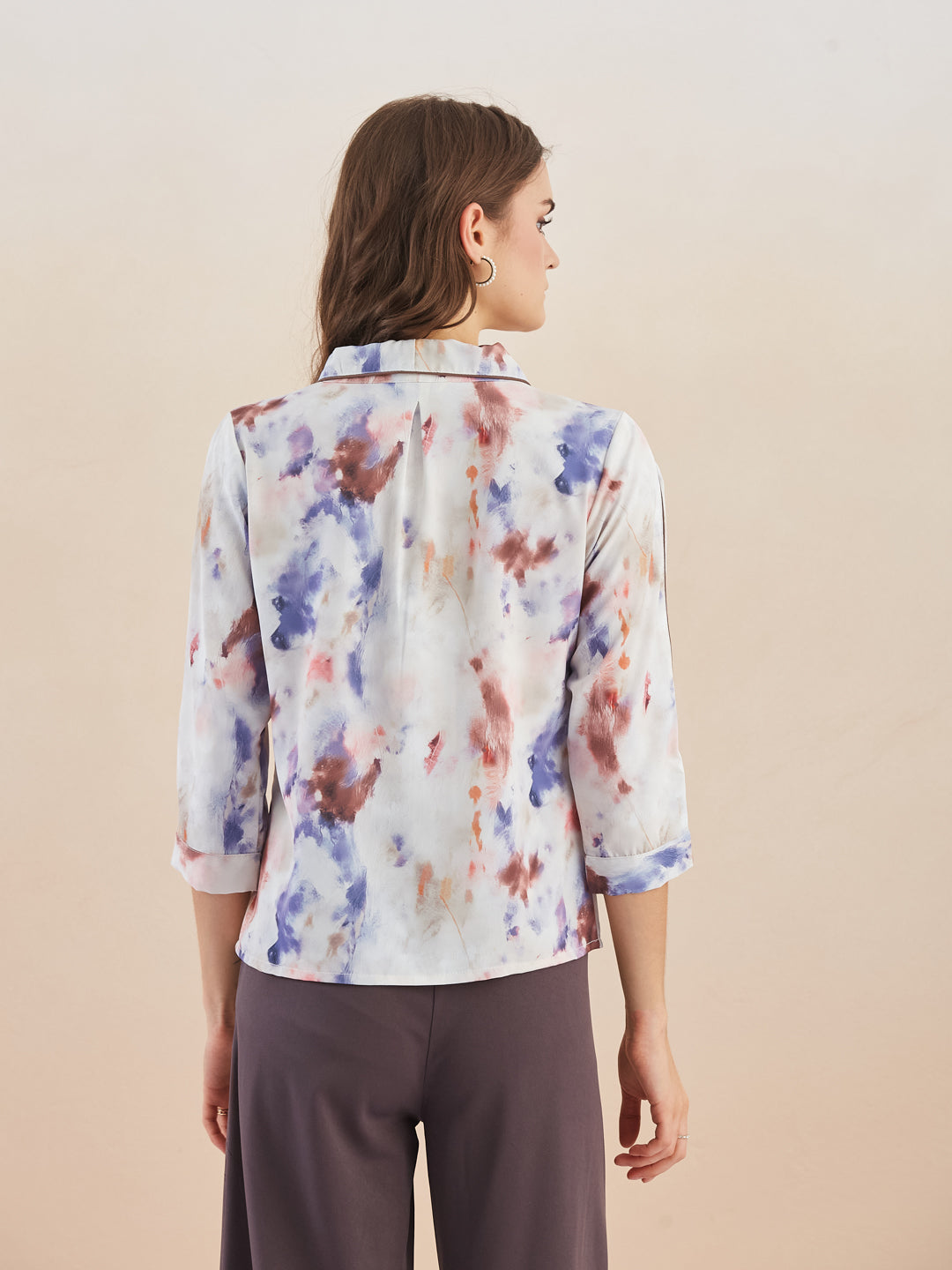 Latin Quarters Women White Abstract Print V-Neck 3/4th Sleeves Top for Casual Occasion