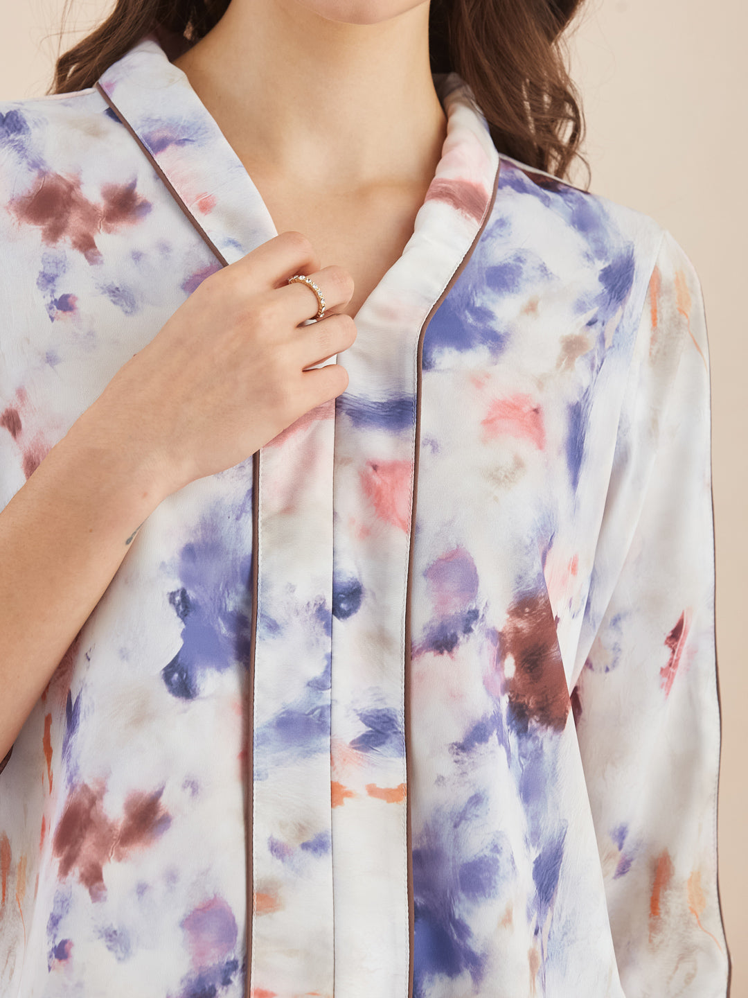 Latin Quarters Women White Abstract Print V-Neck 3/4th Sleeves Top for Casual Occasion