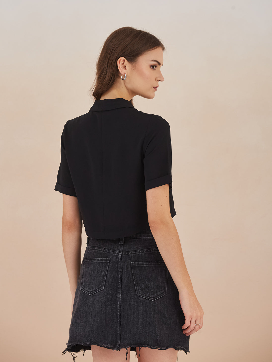 Latin Quarters Women Black V-Neck Short Sleeve Solid Front Zip Crop Top For Casual Wear