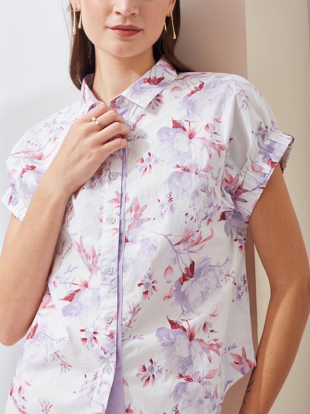 Latin Quarters Women White Floral Printed Collared Short Sleeve Regular Casual Shirt