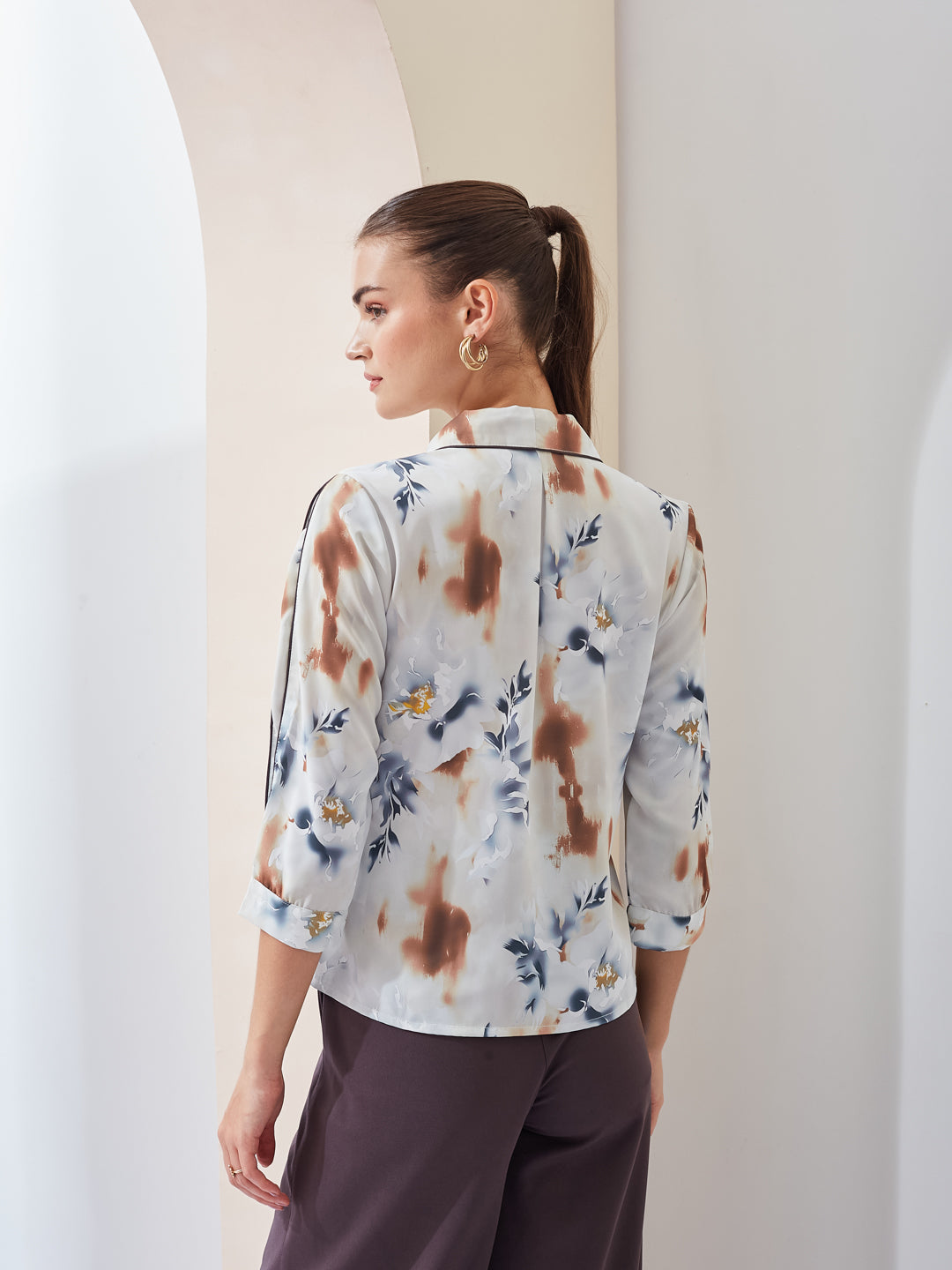 Latin Quarters Women Off White Printed Mandarin Collar V-Neck Casual Regular Top