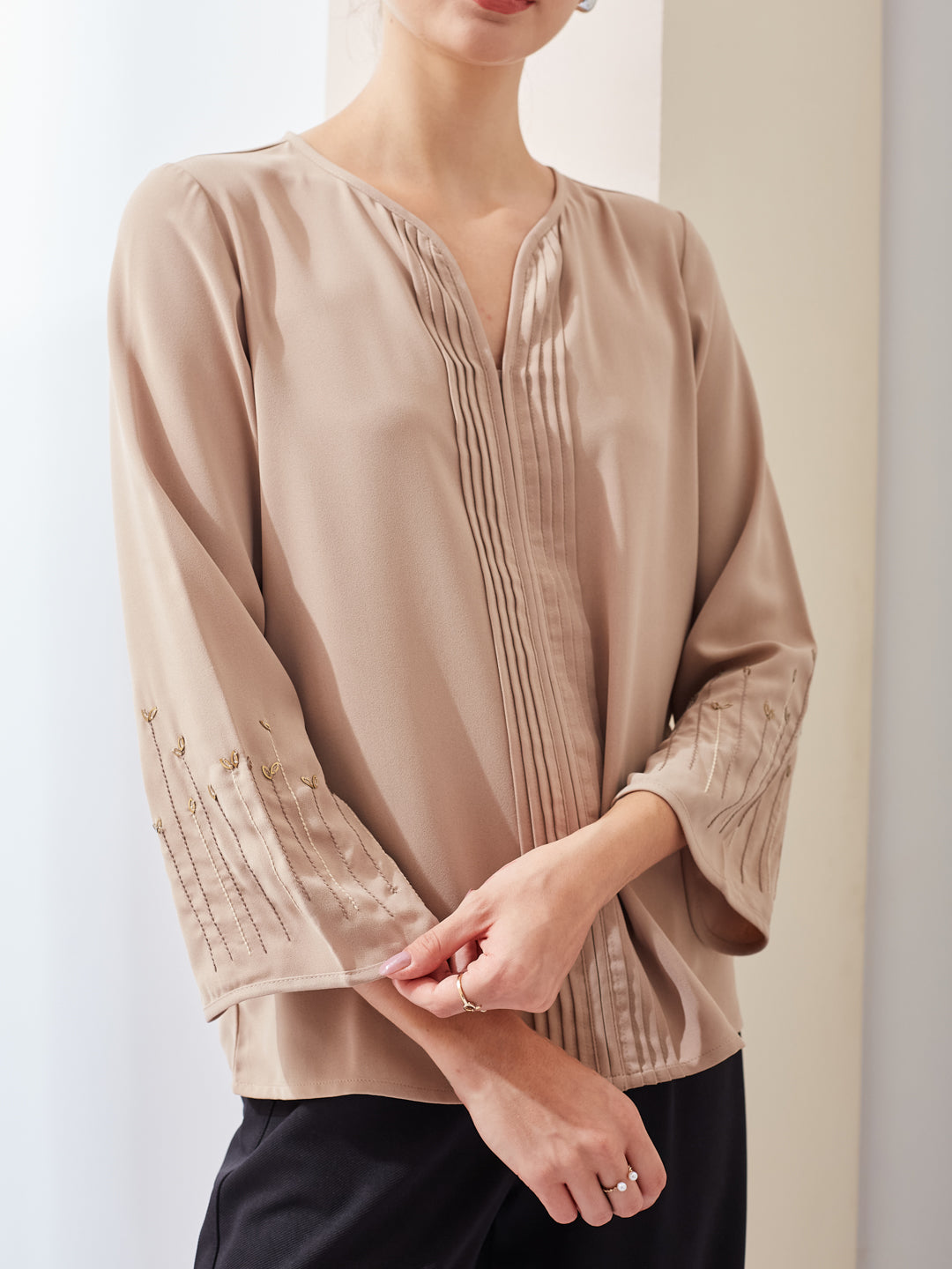 Latin Quarters Women Beige Solid V-Neck 3/4th Sleeve Casual Regular Top