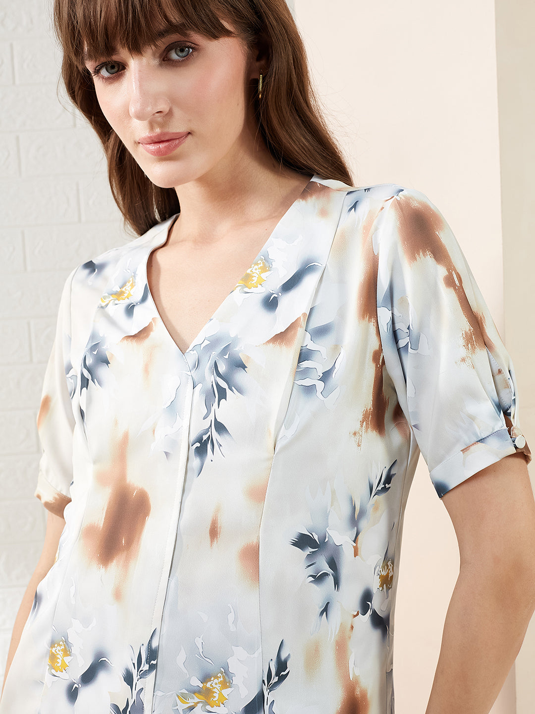 Latin Quarters Women's White Half Sleeves V-Neck Printed Casual Regular Top