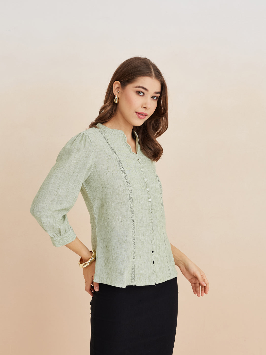 Latin Quarters Women'S Green Mandarin Neck 3/4Th Sleeves Solid Casual Top