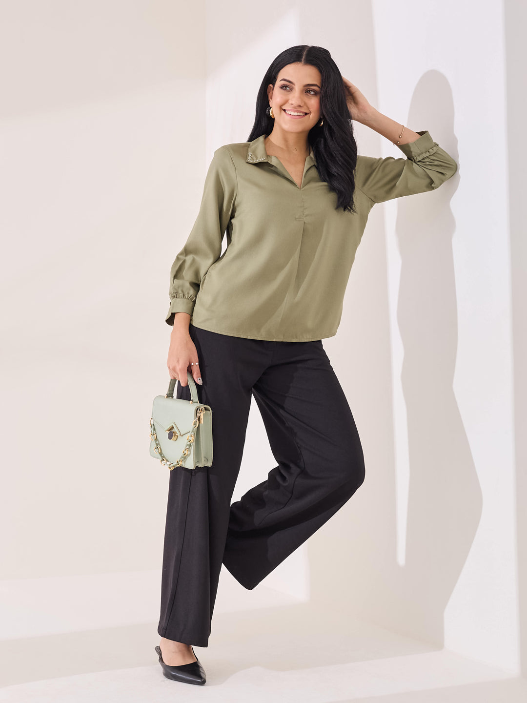 Latin Quarters Women's Green Solid 3/4th Sleeve Collar Neck Casual Tunic