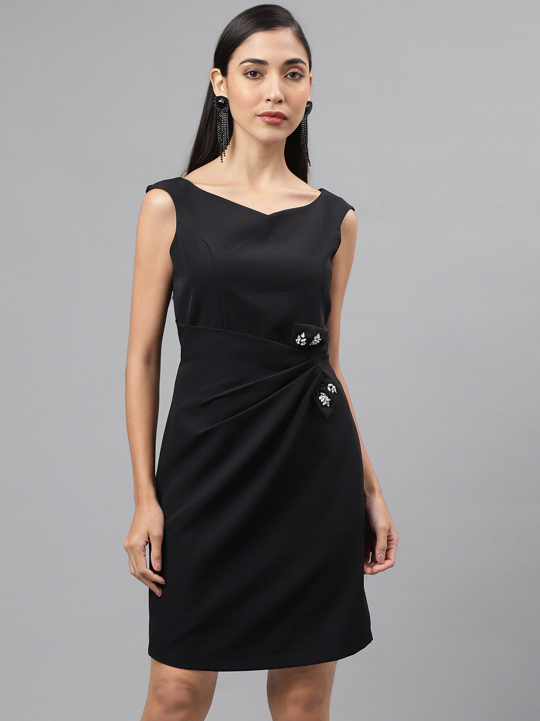 Black Cap Sleeve V-Neck Solid Shift Dress
