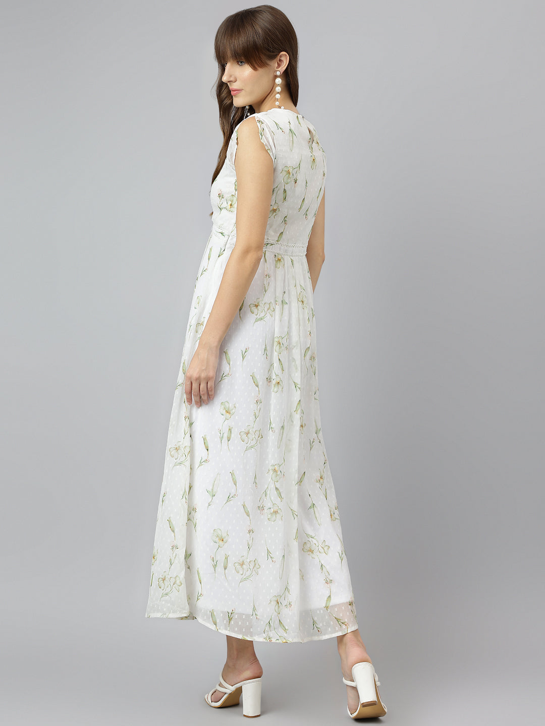Green V Neck Half Sleeves Fit And Flare Maxi Dress For Casual Wear