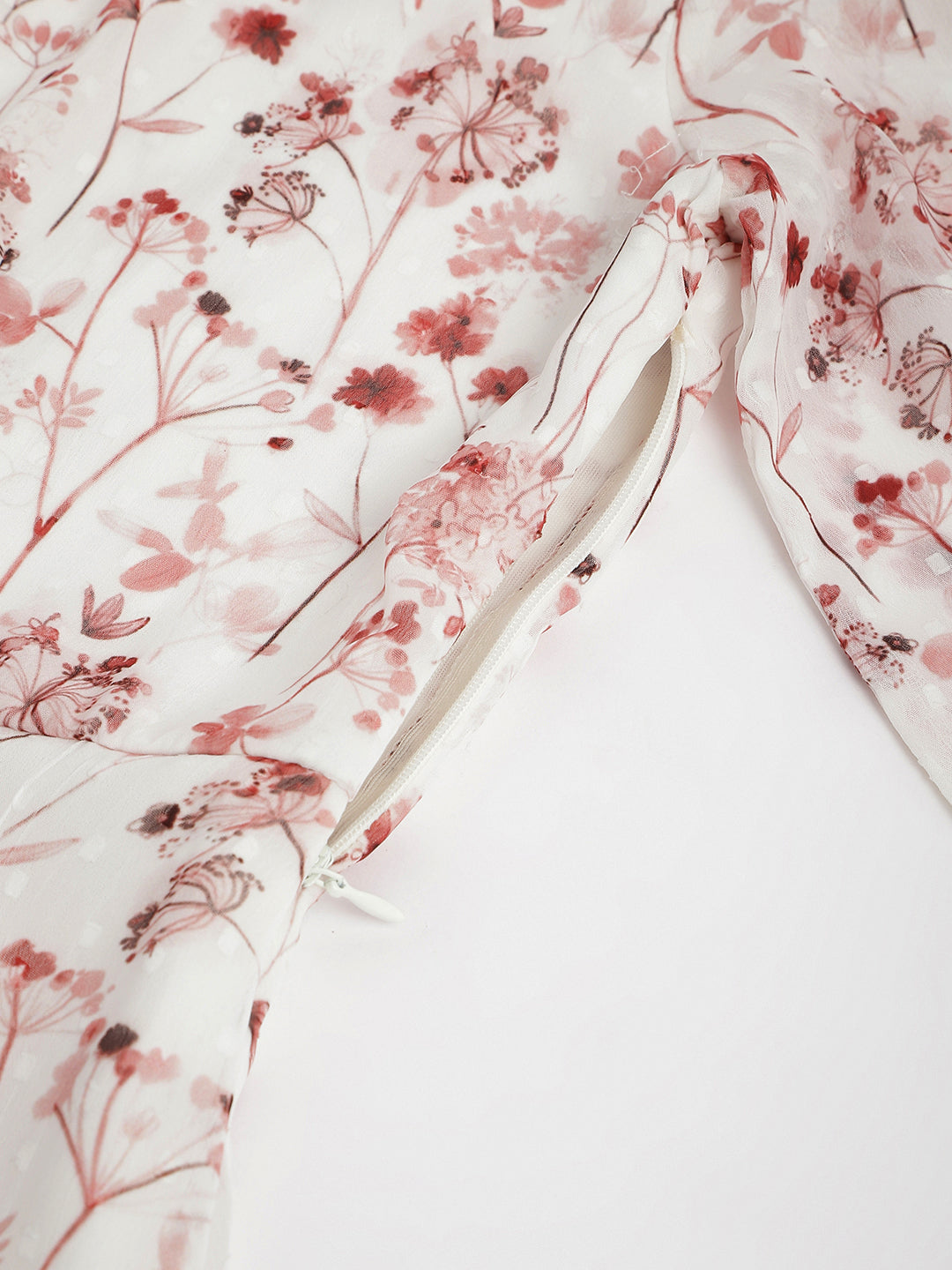 White 3/4 Sleeve V-Neck Printed Above Knee Dress For Casual Wear