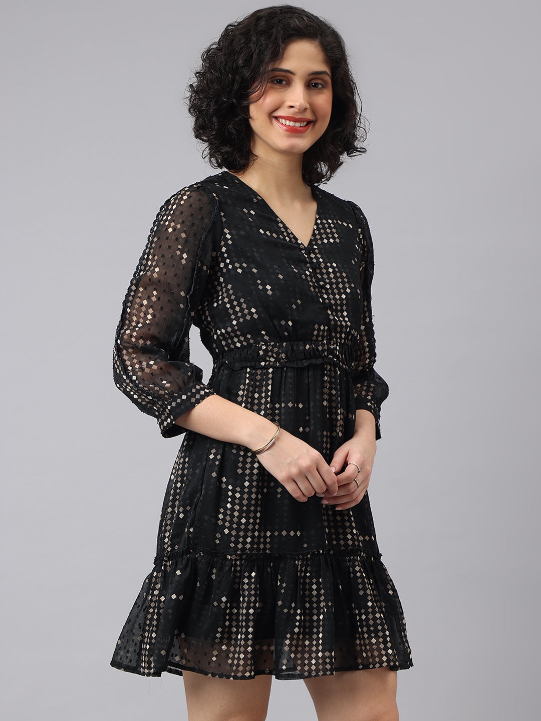 Stylish Black 3/4 Sleeve V-Neck Printed Casual Dress For Timeless Charm