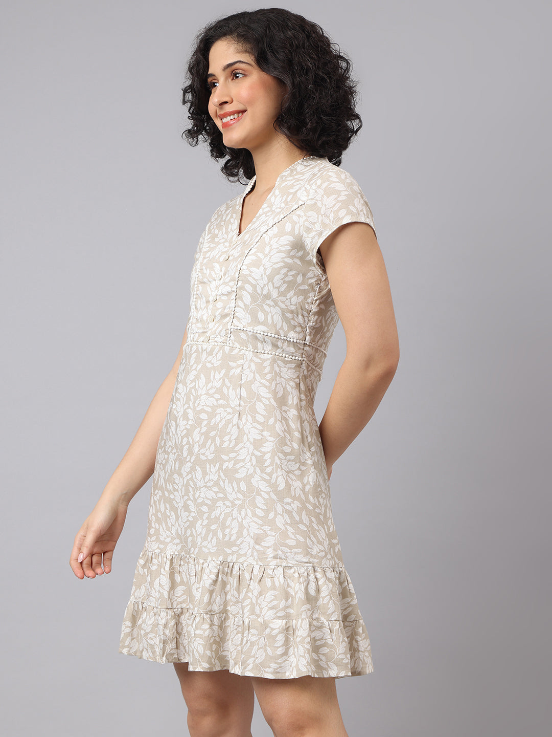 Chic Beige Cap Sleeve Mandarin Printed Casual Dress For Effortless Style