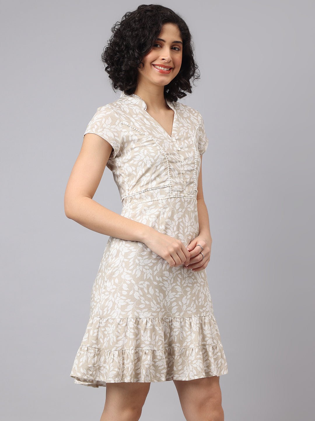 Chic Beige Cap Sleeve Mandarin Printed Casual Dress For Effortless Style