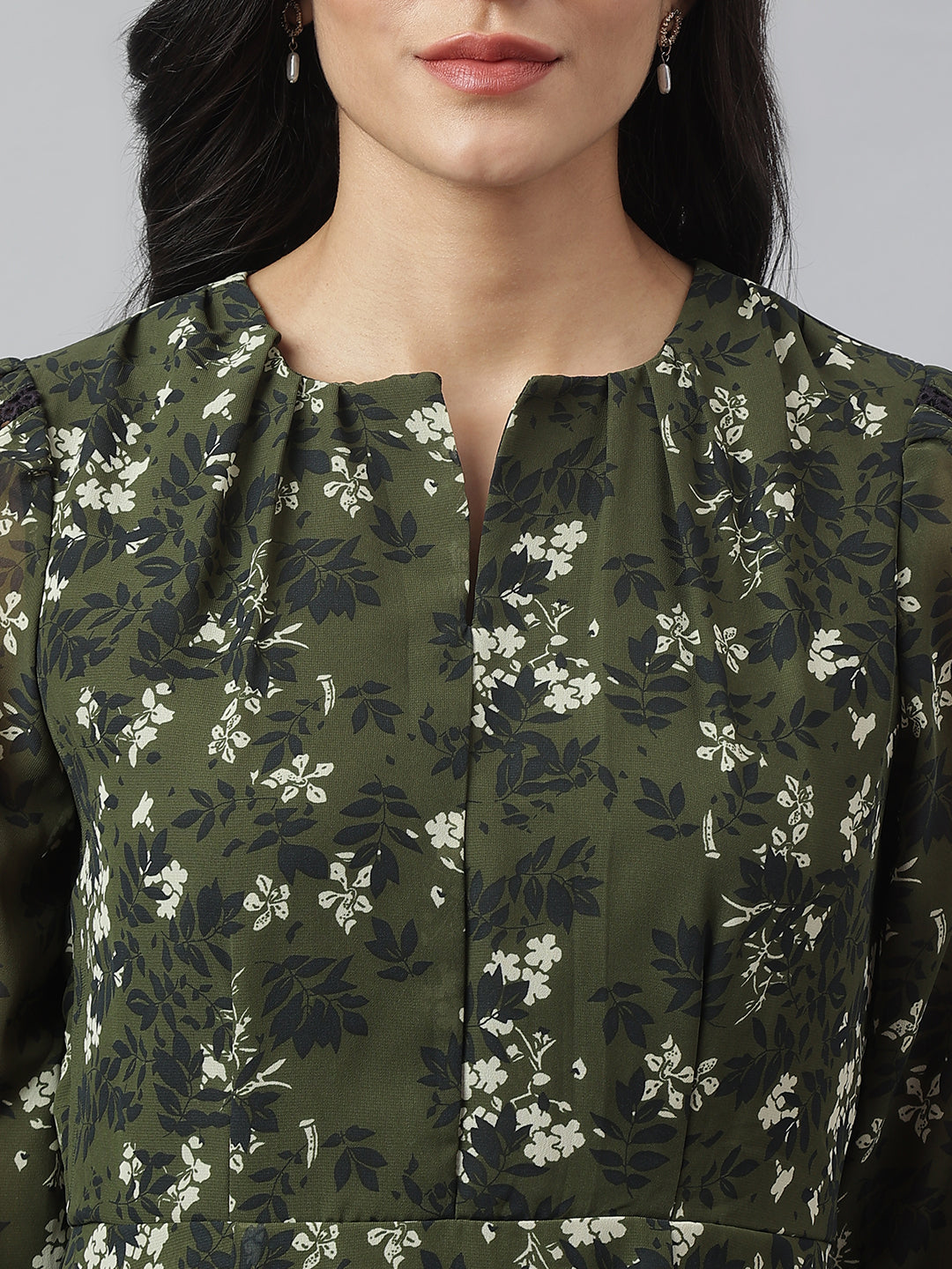 Green 3/4 Sleeve Round Neck Printed Above Knee Dress For Casual Wear