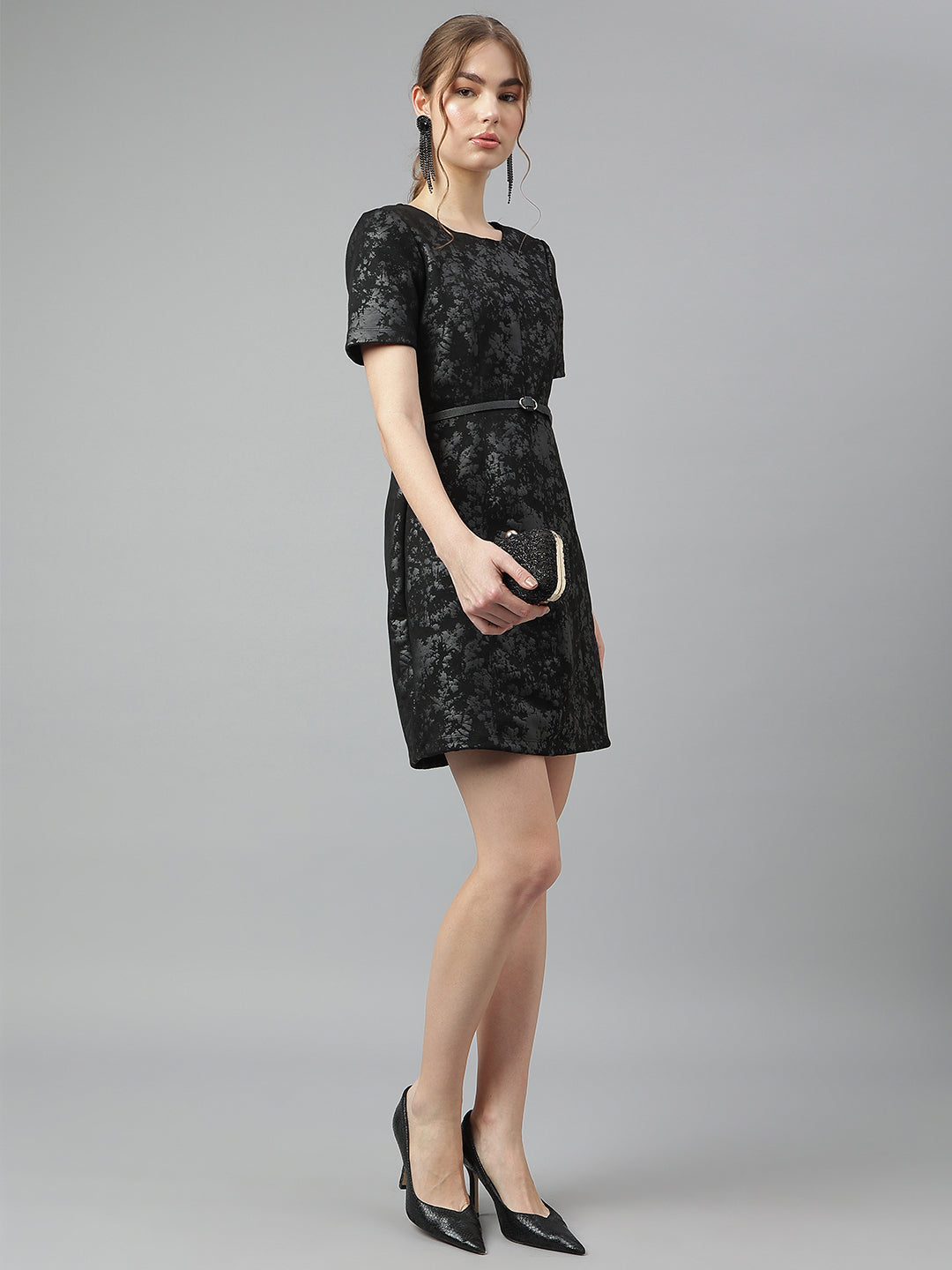 Black Round Neck Short Sleeves Solid A-Line Dress For Casual Wear