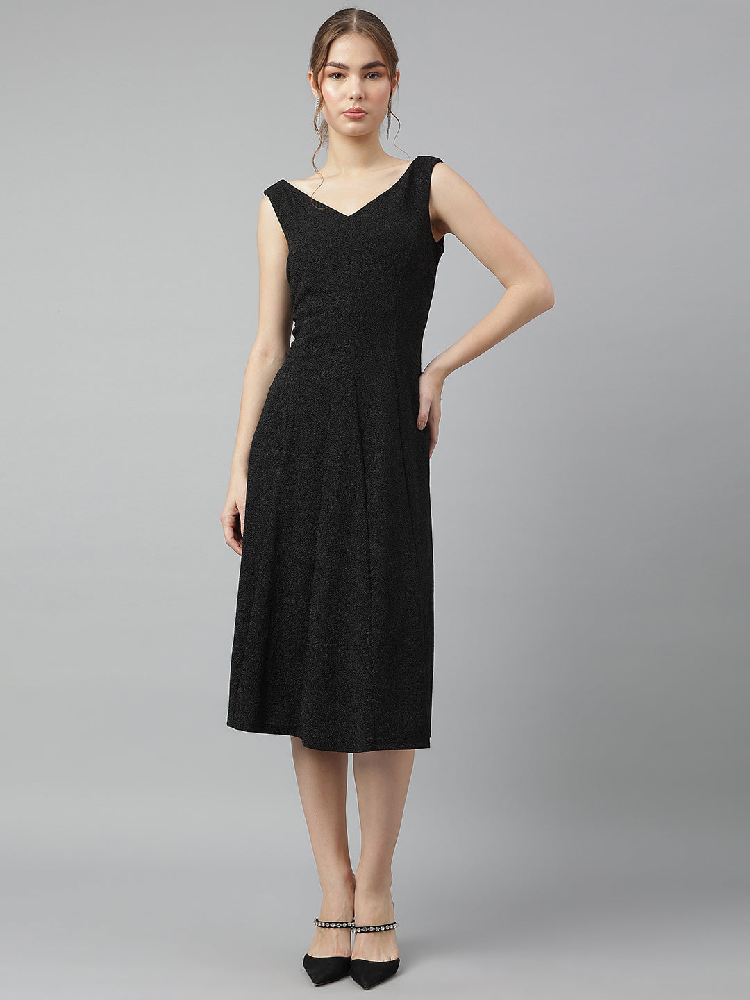 Black V-Neck Sleeveless Solid A-Line Dress For Casual Wear