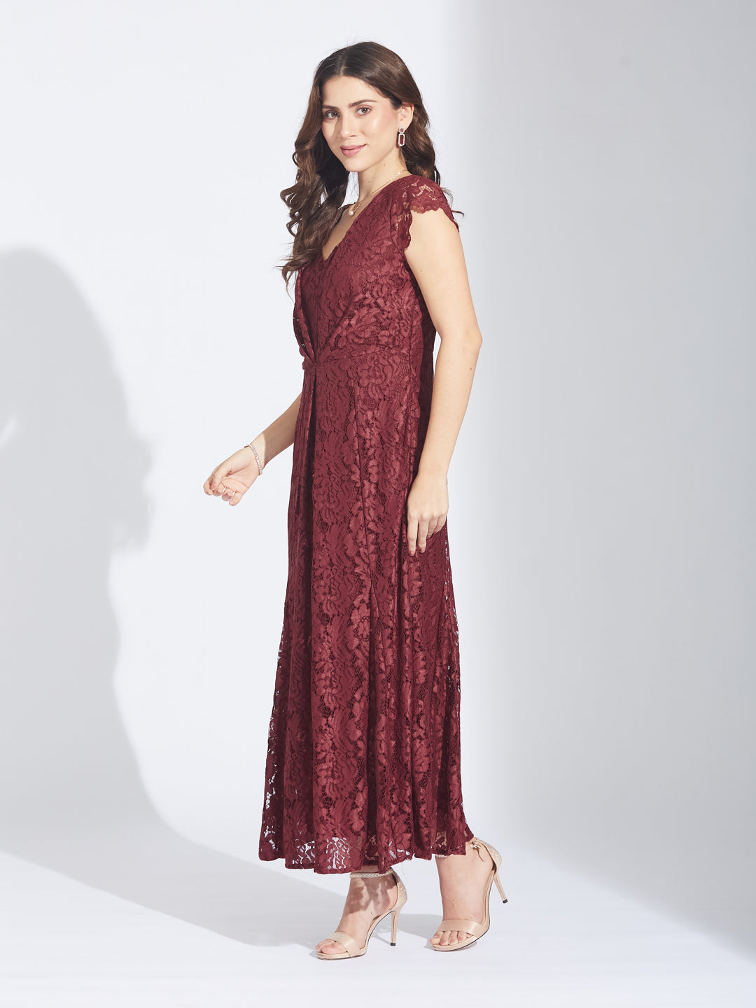 Latin Quarters Women's Maroon Lace Maxi Dress