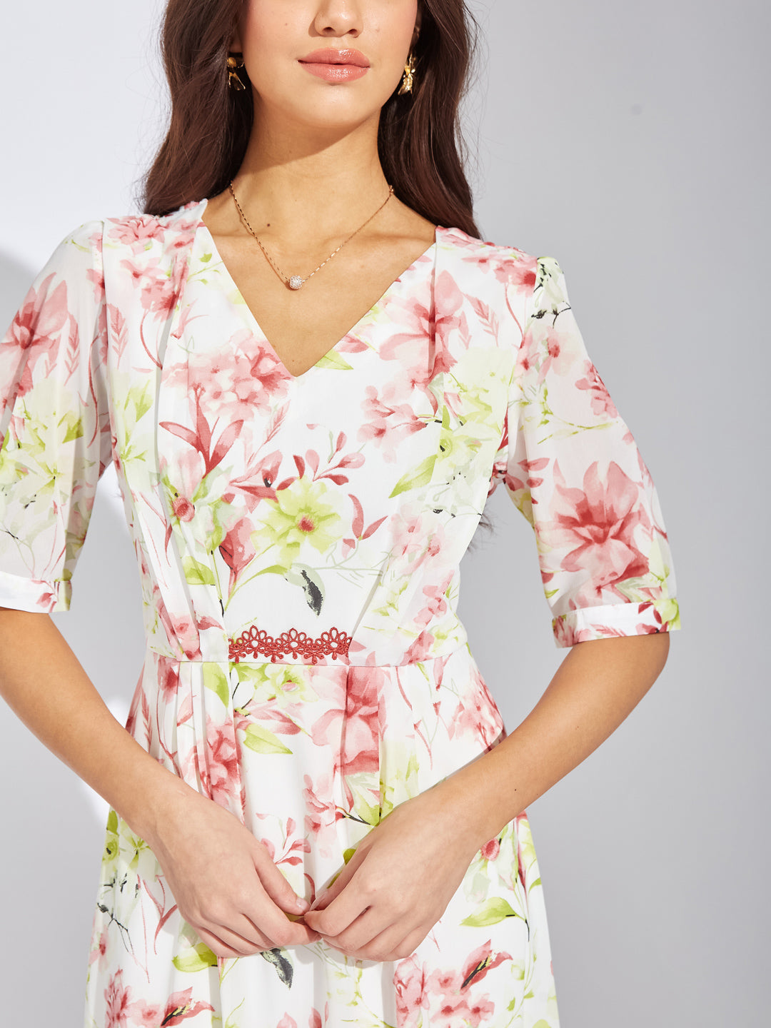 Latin Quarters Women Green V-Neck Half Sleeve Printed A-Line Dress For Casual