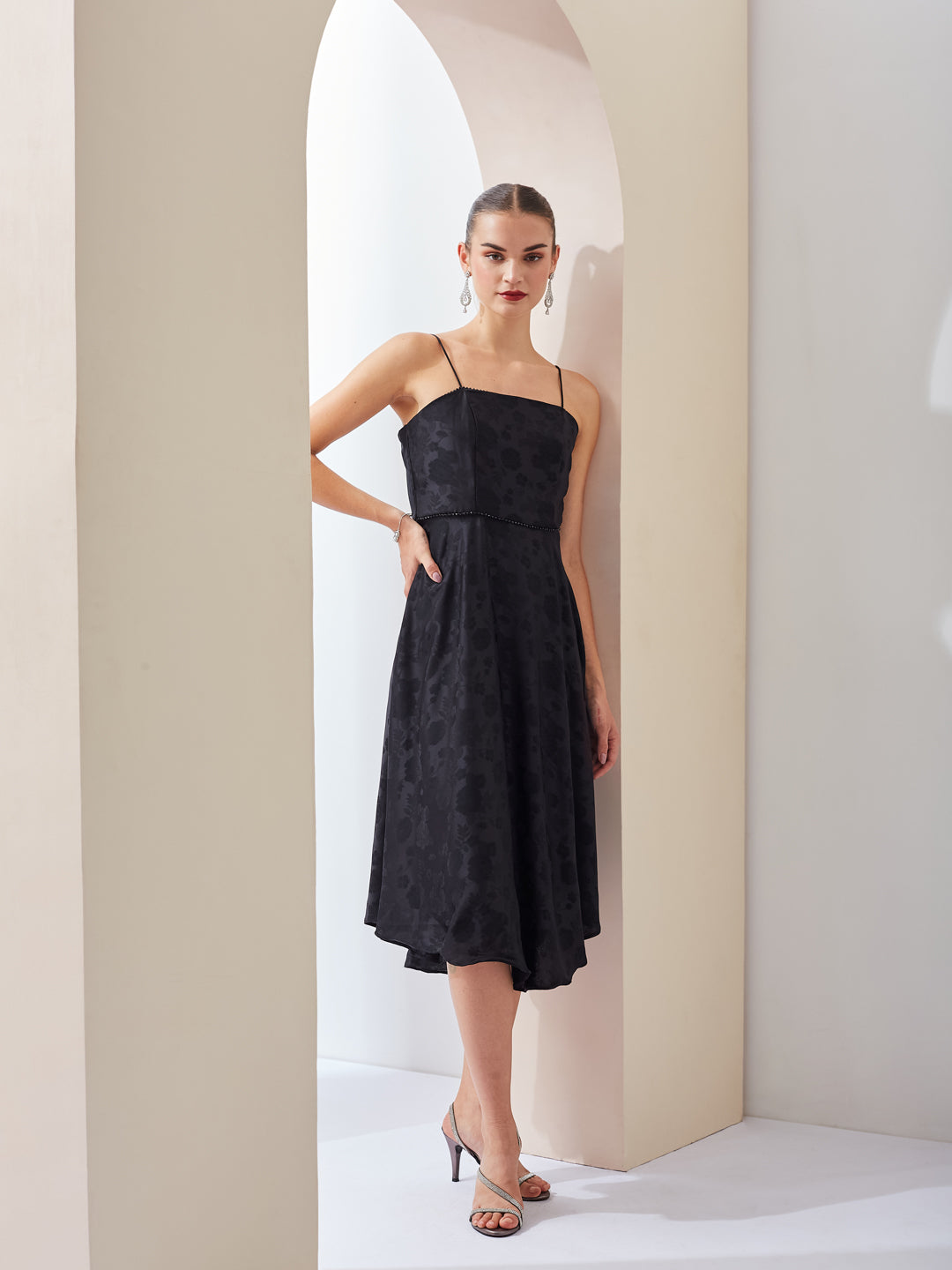 Latin Quarters Women Black Floral Printed Strappy Party A-Line Midi Dress