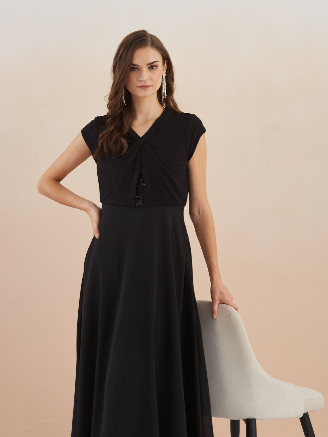 Latin Quarters Women Black Cap Sleeve Flared Maxi Dress for Evening Wear