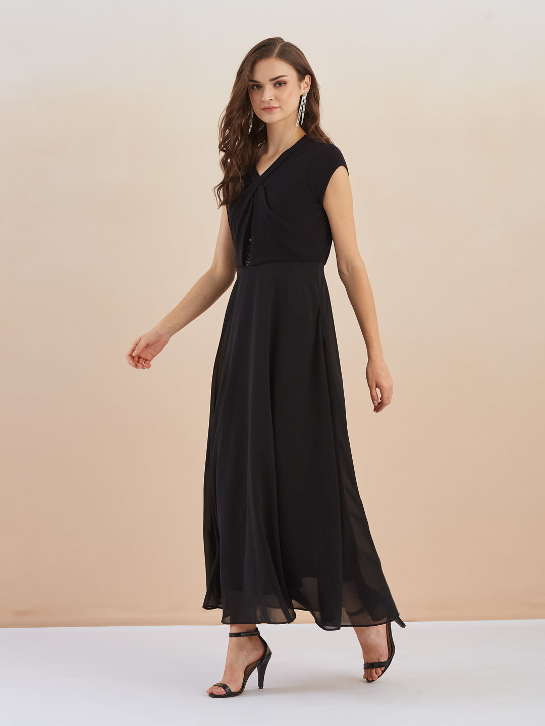 Latin Quarters Women Black Cap Sleeve Flared Maxi Dress for Evening Wear