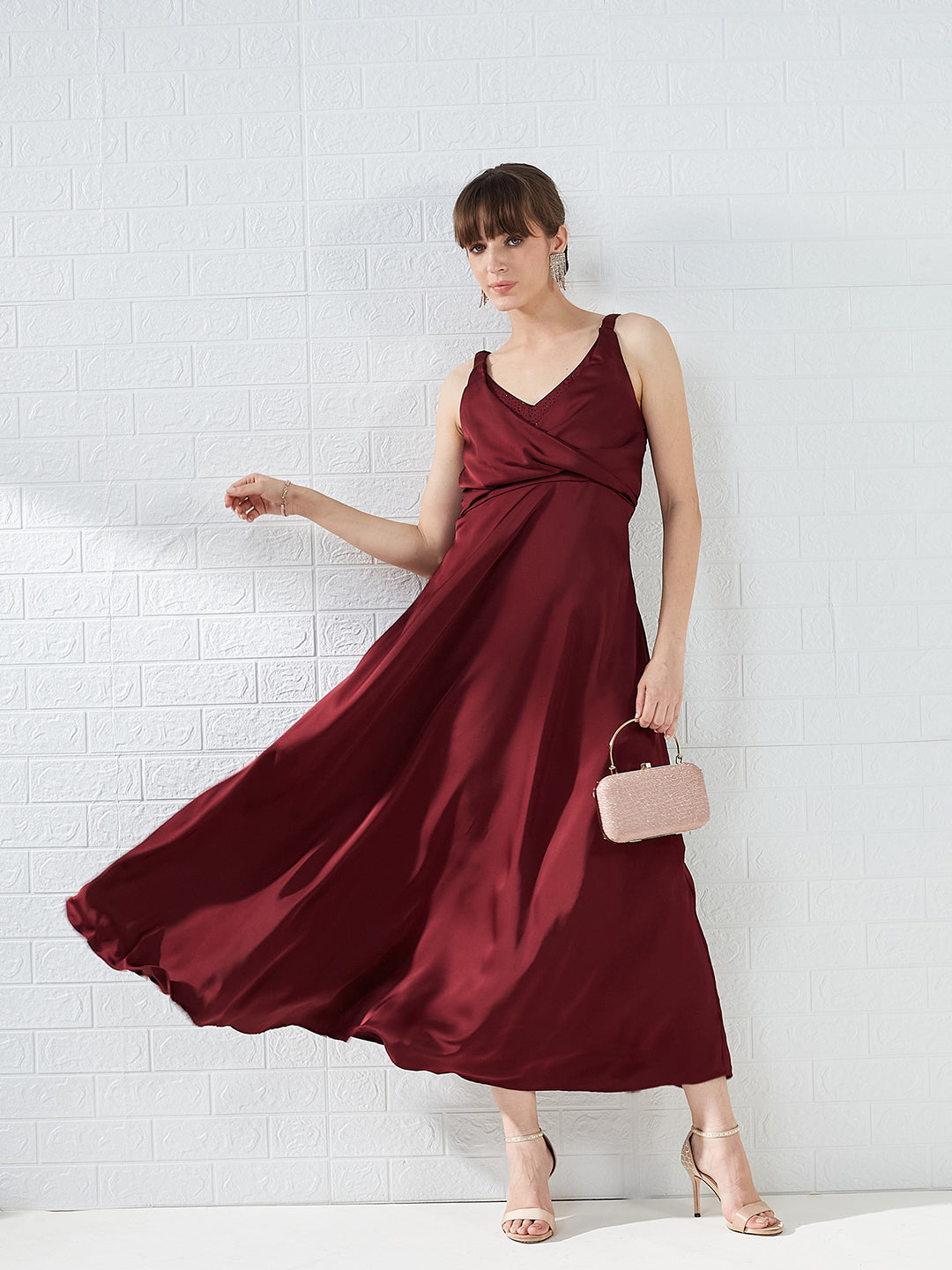 Latin Quarters Women's Maroon Sleeveless V-Neck Solid Party Maxi Dress