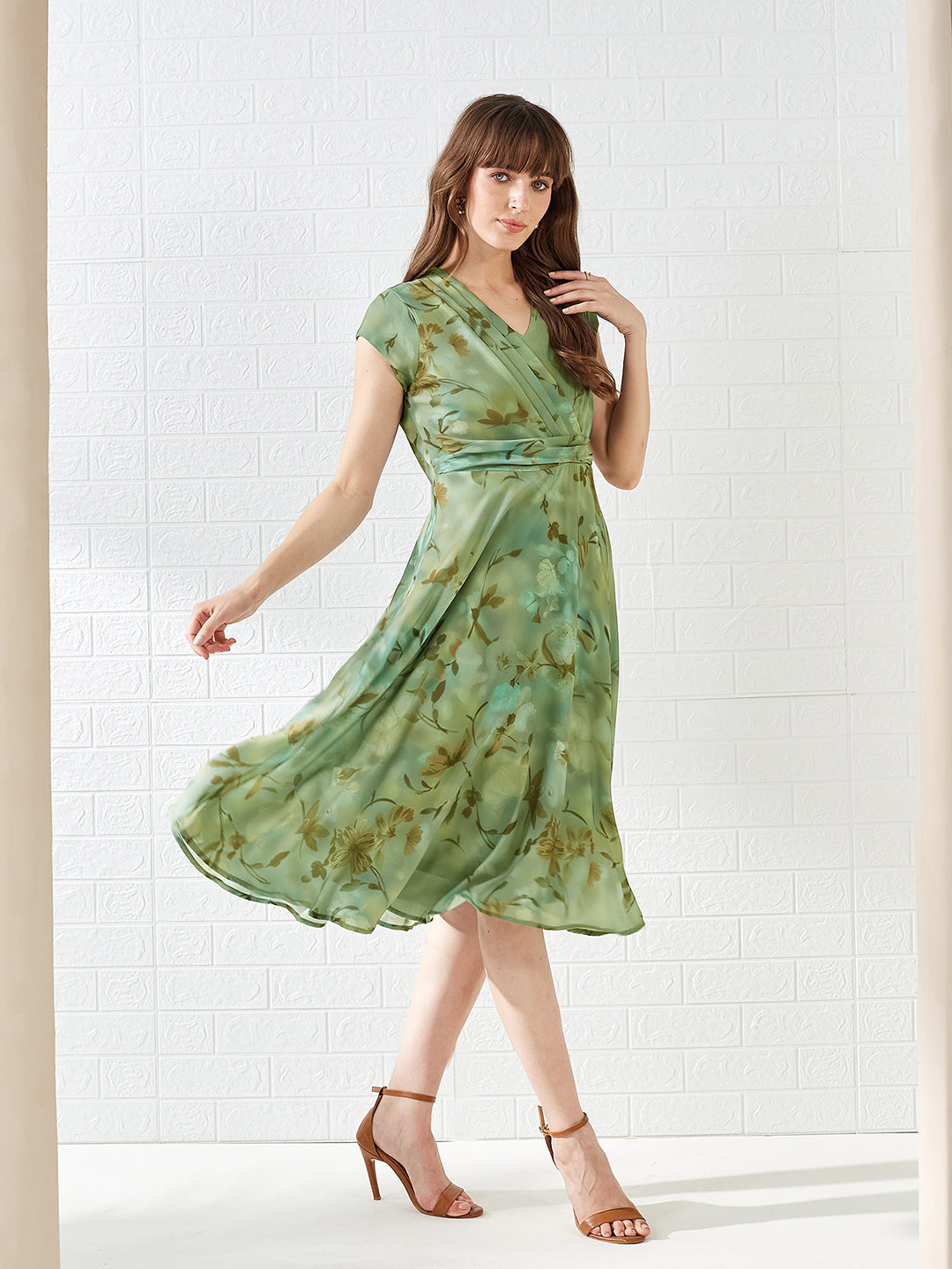 Latin Quarters Women Green Cap Sleeves V-Neck Printed Casual Midi Dress