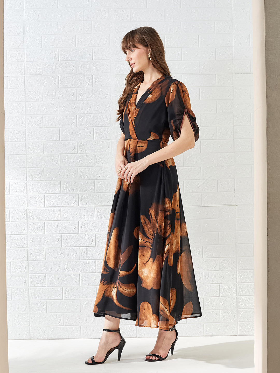 Latin Quarters Women's Brown Half Sleeves V-Neck Printed Casual Maxi Dress
