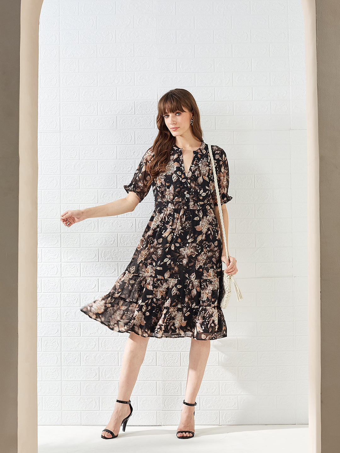 Latin Quarters Women's Black Half Sleeves V-Neck Printed Casual Midi Dress