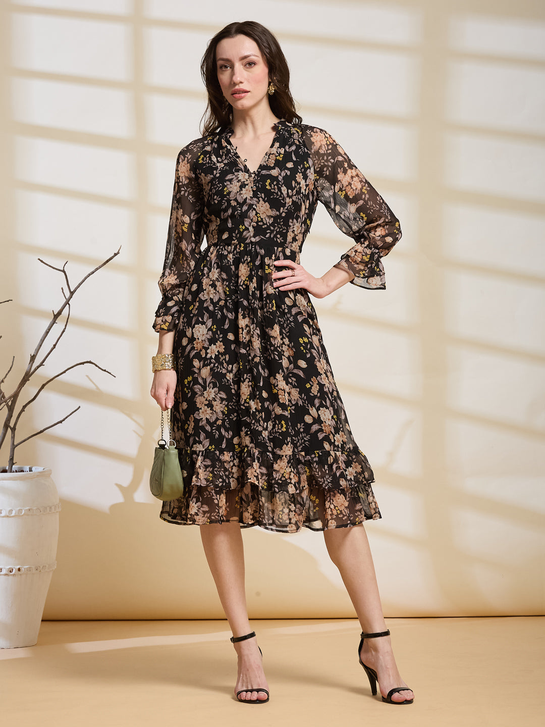 Latin Quarters Women's Black Printed V-Neck 3/4Th Sleeve Casual Fit &