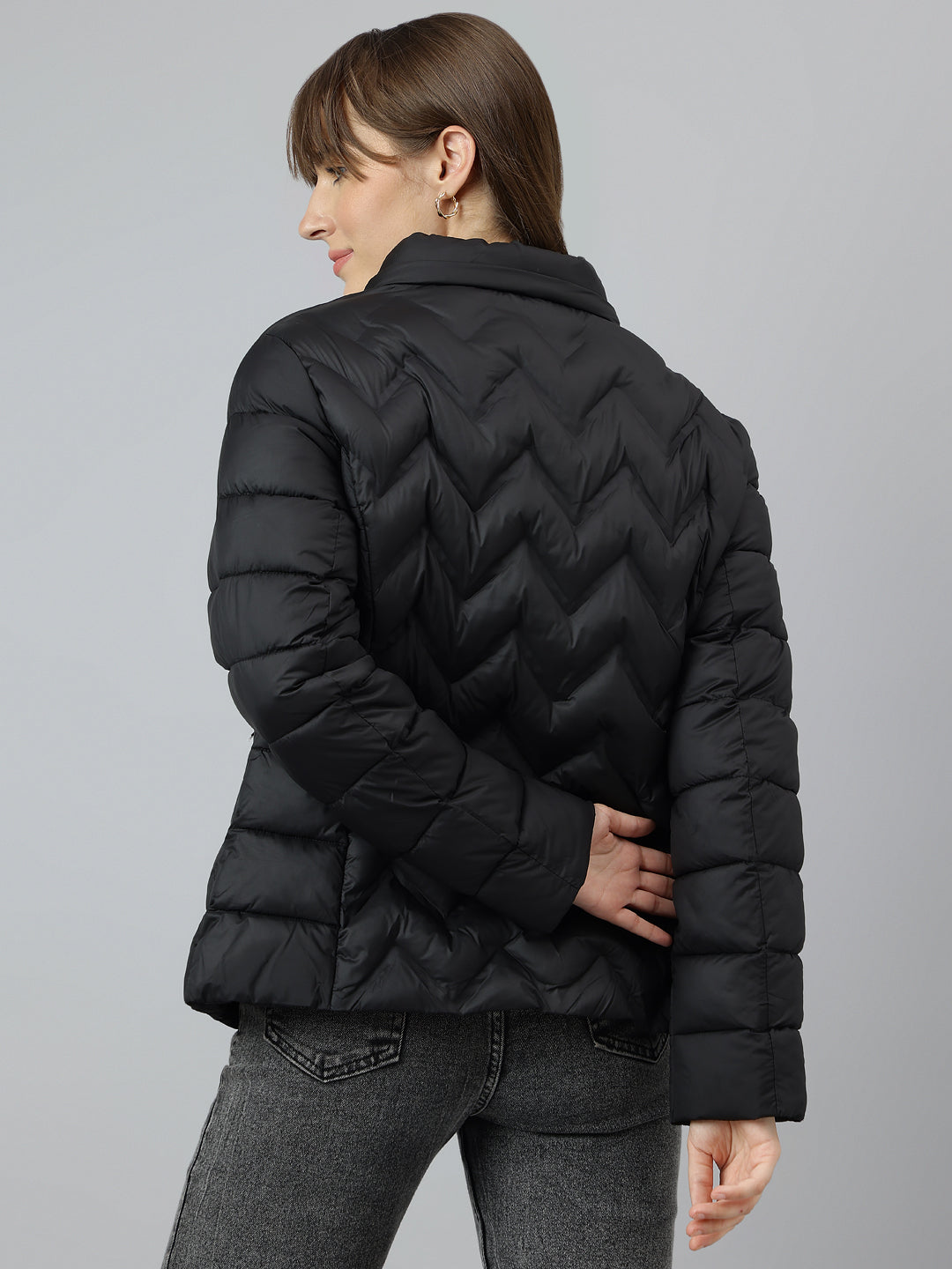 Stylish Black Full Sleeve Hooded Solid Casual Jacket For Ultimate Comfort