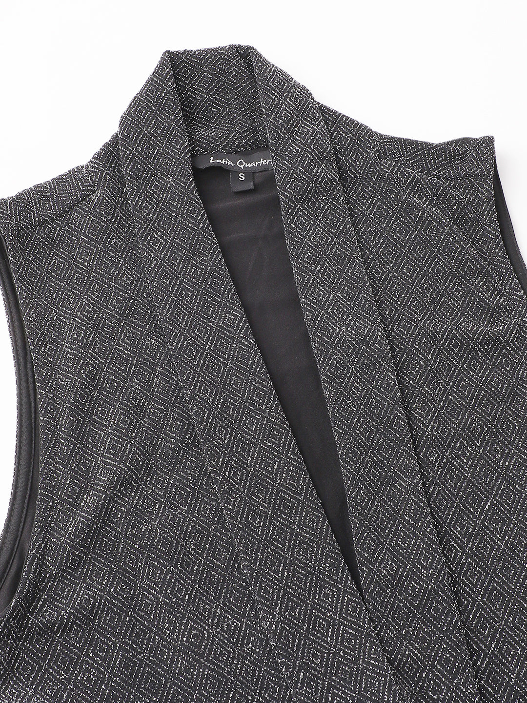 Black Sleeveless Solid Shrug