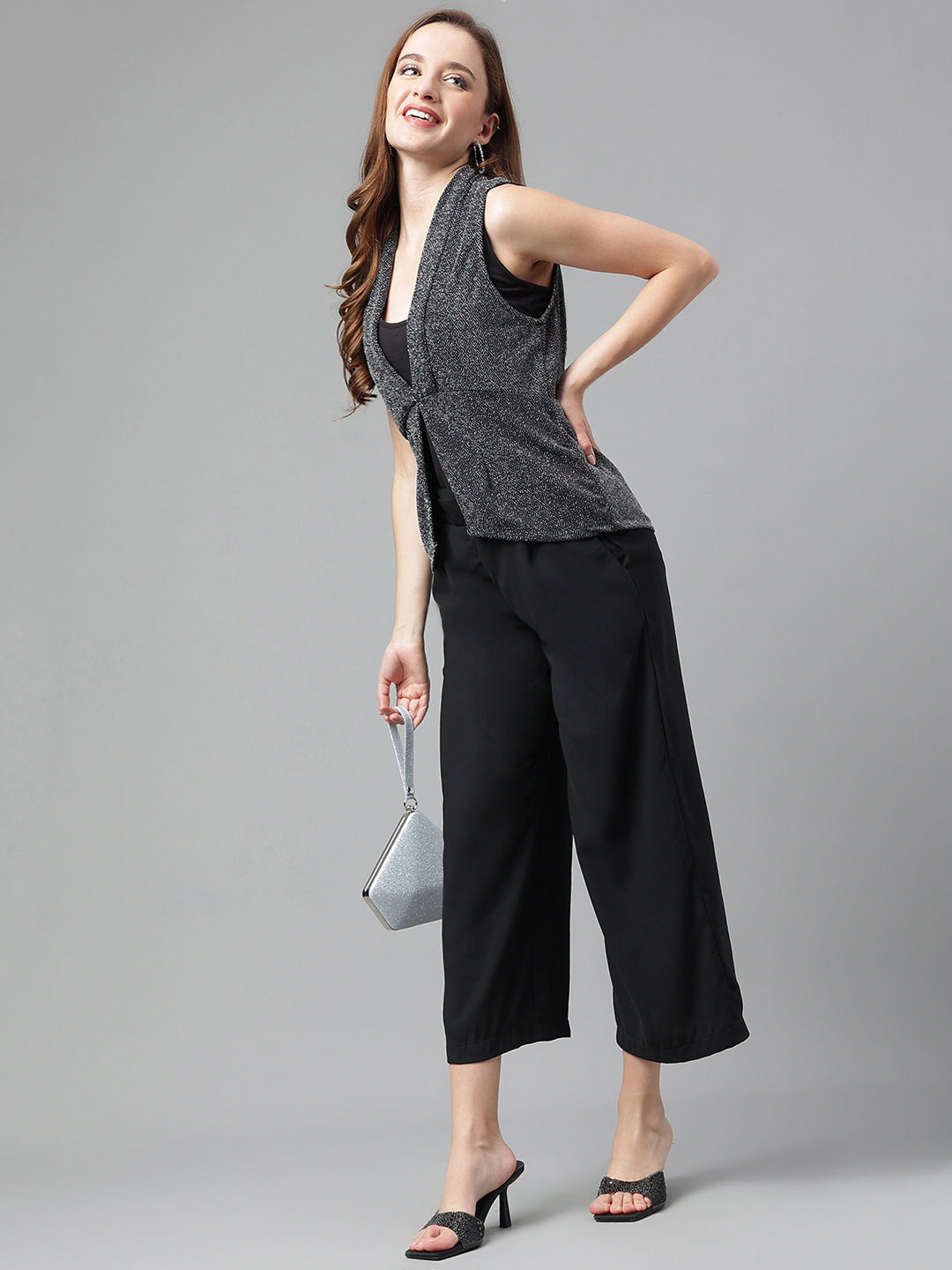 Black Sleeveless Solid Shrug