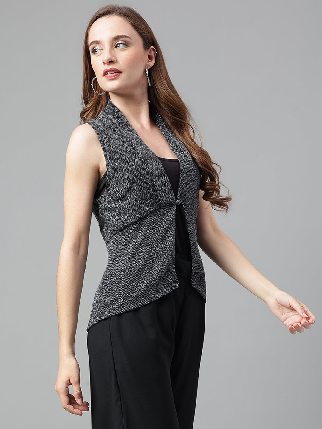 Black Sleeveless Solid Shrug