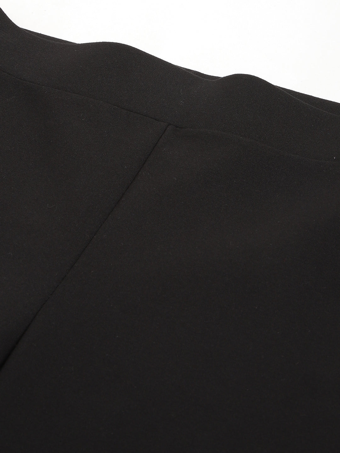 Women Black Slim Fit Solid Jegging