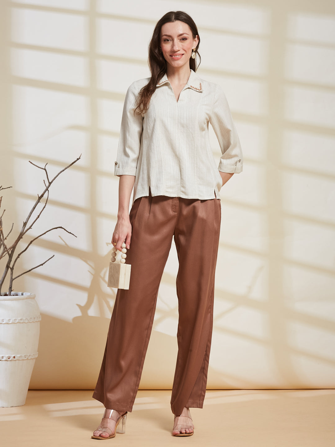 Latin Quarters Women's Brown Solid Casual Wide Leg High Rise Pant