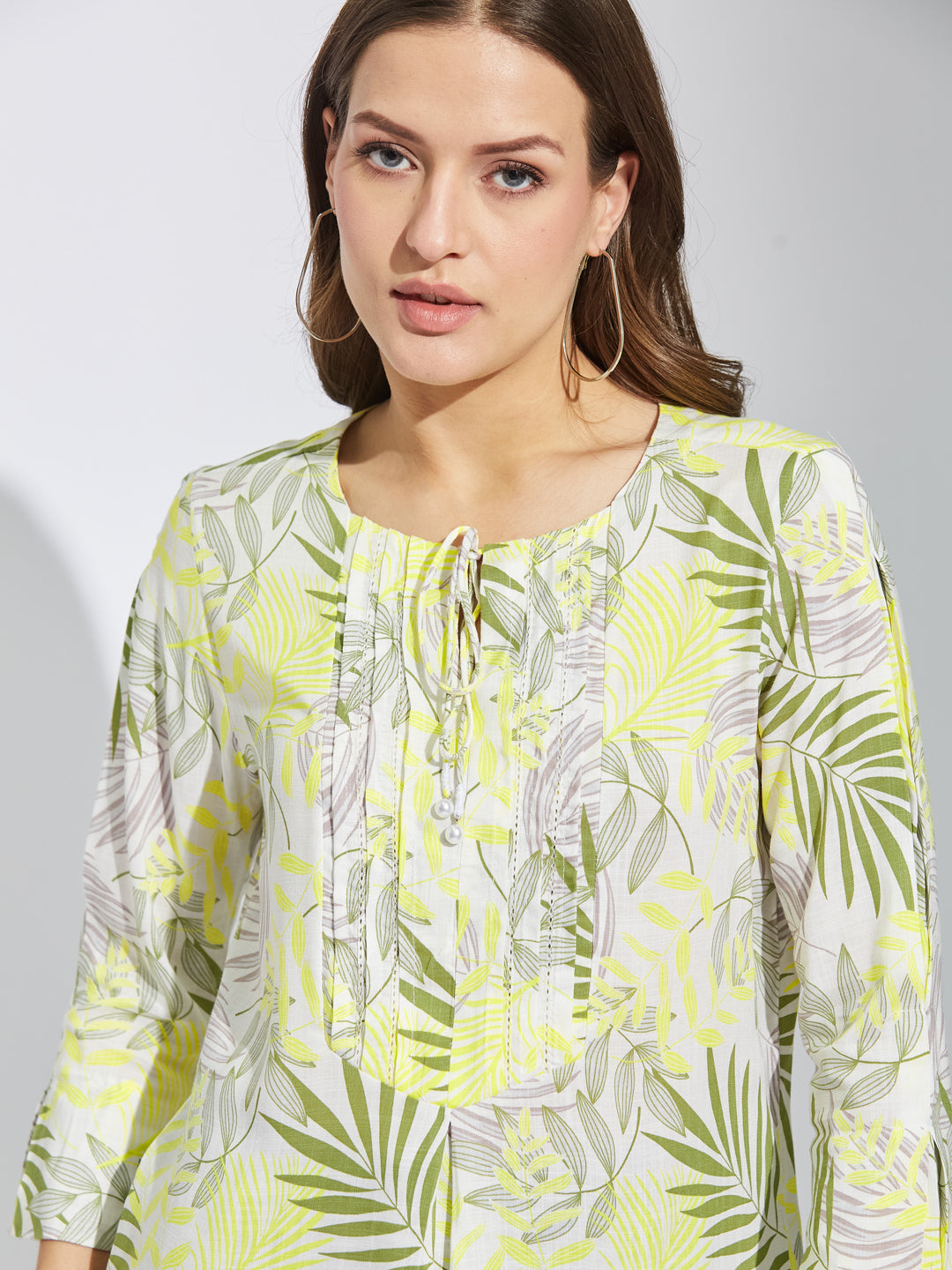 Latin Quarters Women Green Round Neck 3/4Th Sleeves Printed Tunic Blouse For Casual Wear