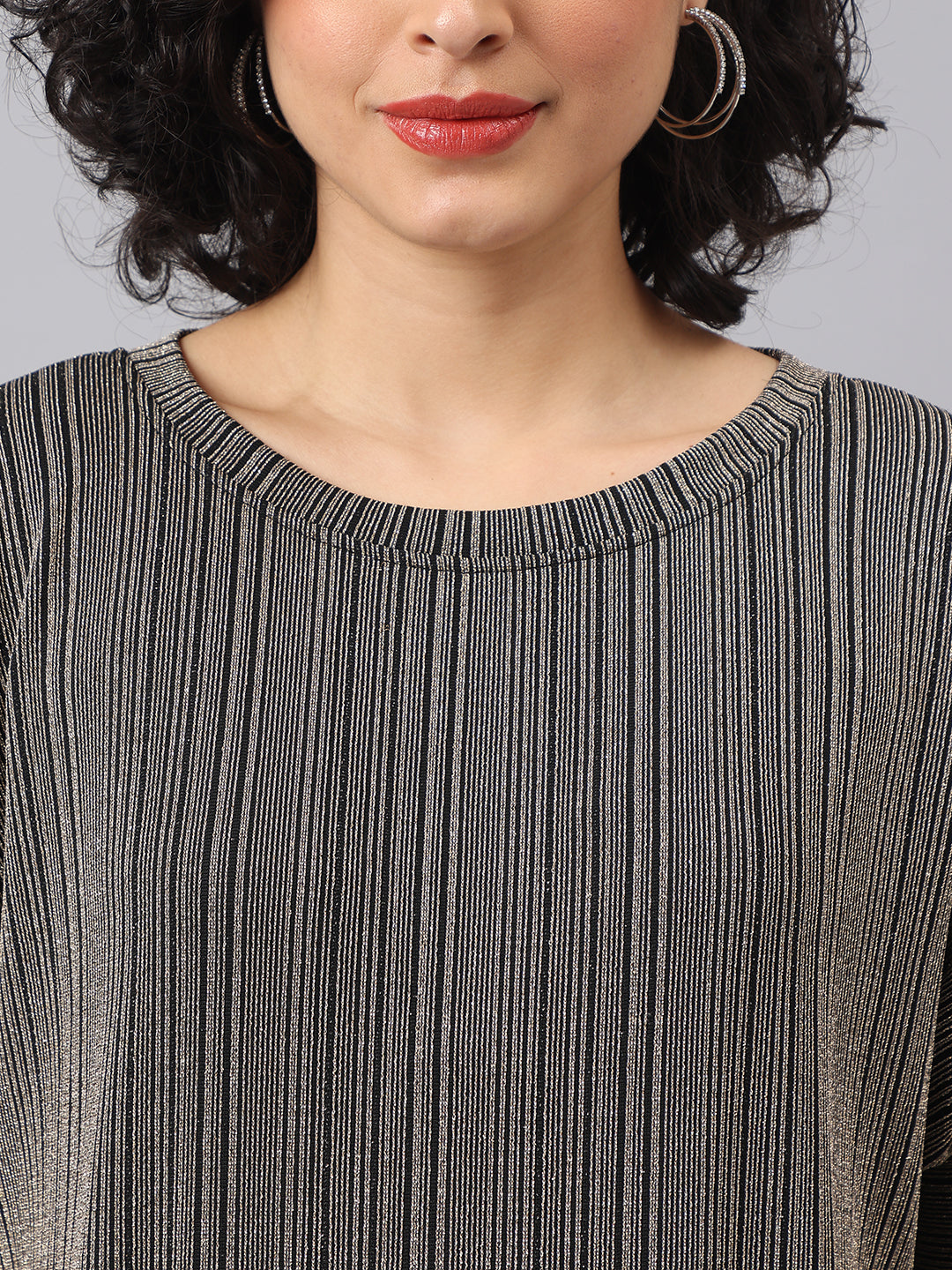 Essential Black Half Sleeve Round Neck Solid Casual Top For Everyday Wear