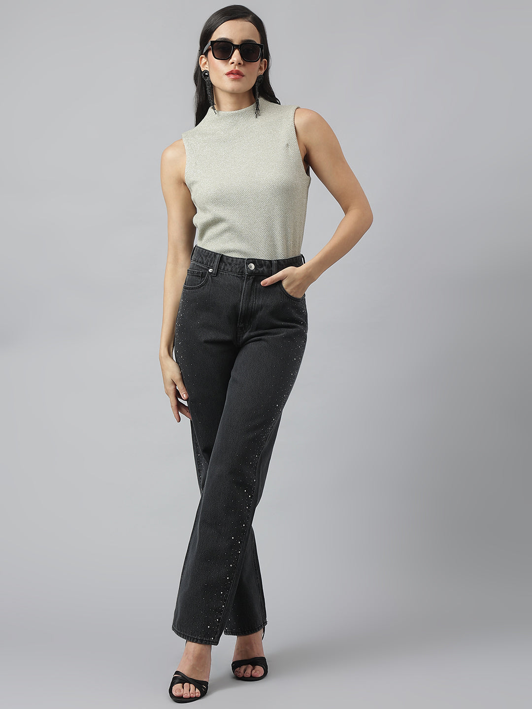 Grey Sleeveless Round Neck Solid Top For Casual Wear