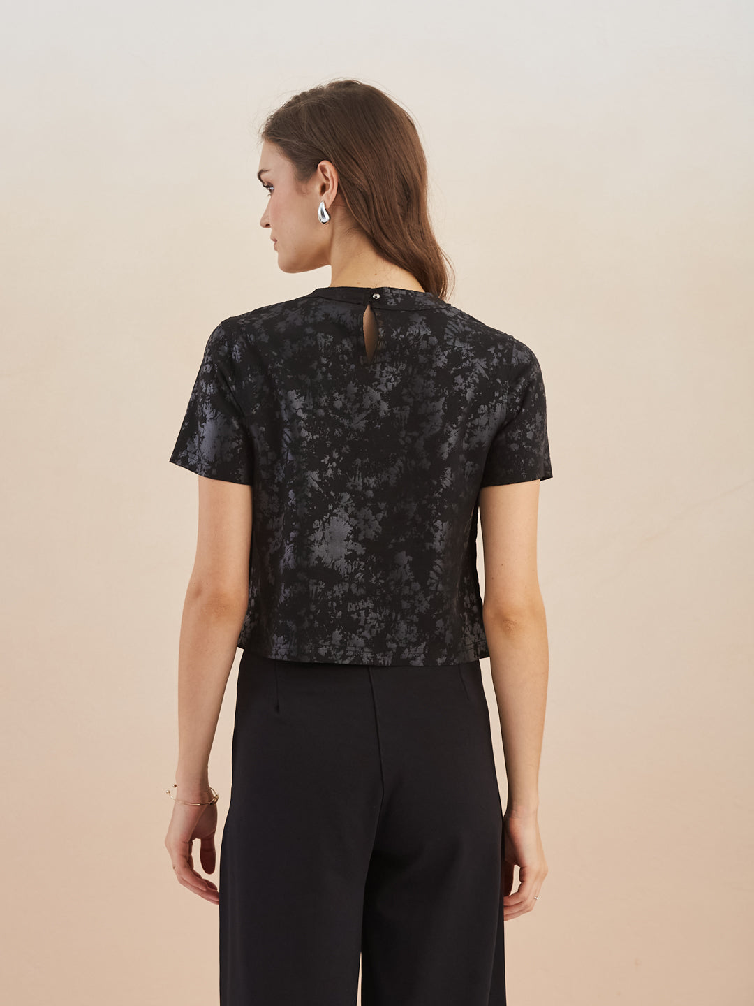 Latin Quarters Women Black Short Sleeves Round Neck Crop Top for Casual Occasion